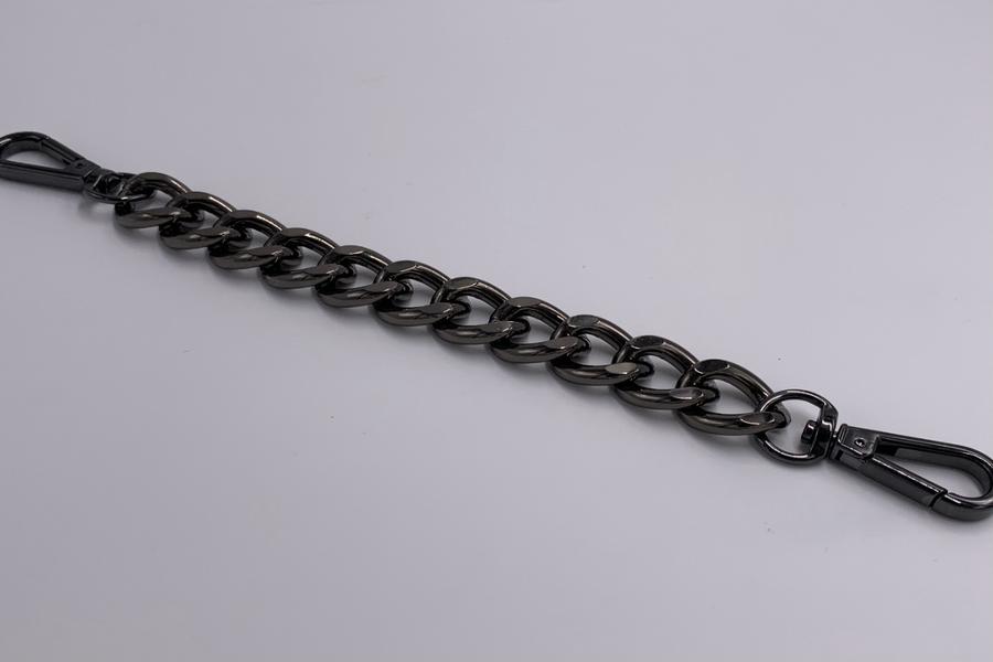 Kiss and Cry Tote Bag - Utility Chains