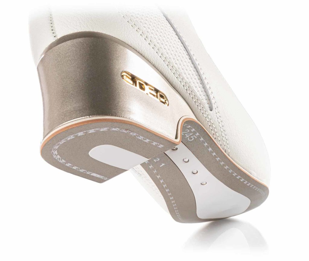 Edea Ice Fly Boot Only in Ivory. Junior Sizes 225 - 255